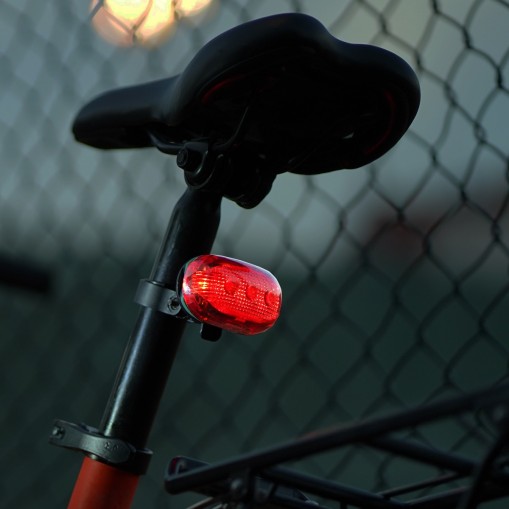  Tylna lampa rowerowa  5 LED 
  